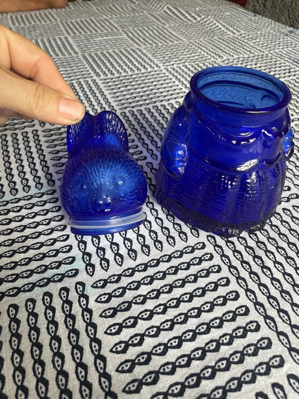 Cobalt Blue glass mother  Bunny with apron Figurine  jar - Picture 2 of 8